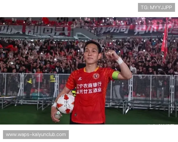 辽宁铁人邦本宜裕中场高速突破——引领足球新潮流的竞技革命